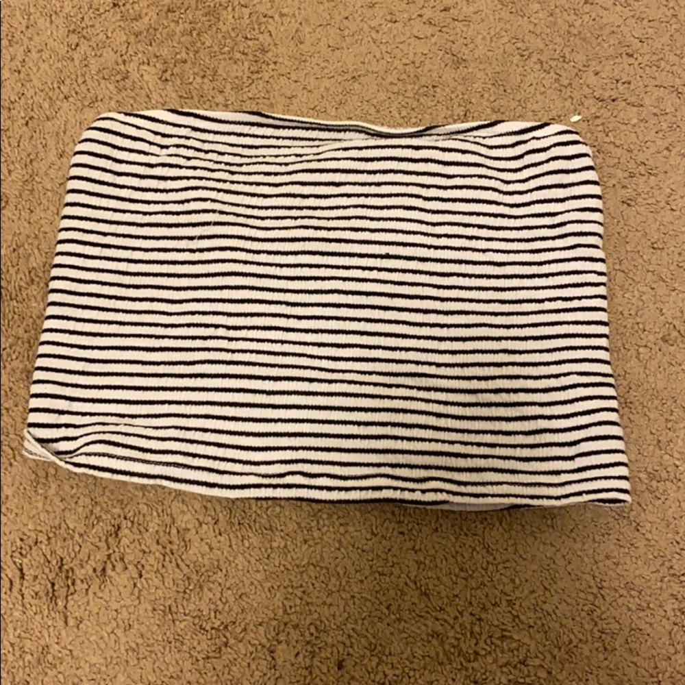 American eagle black and white stripped tube top